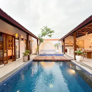 **** Holiday park Apple & Indonesia